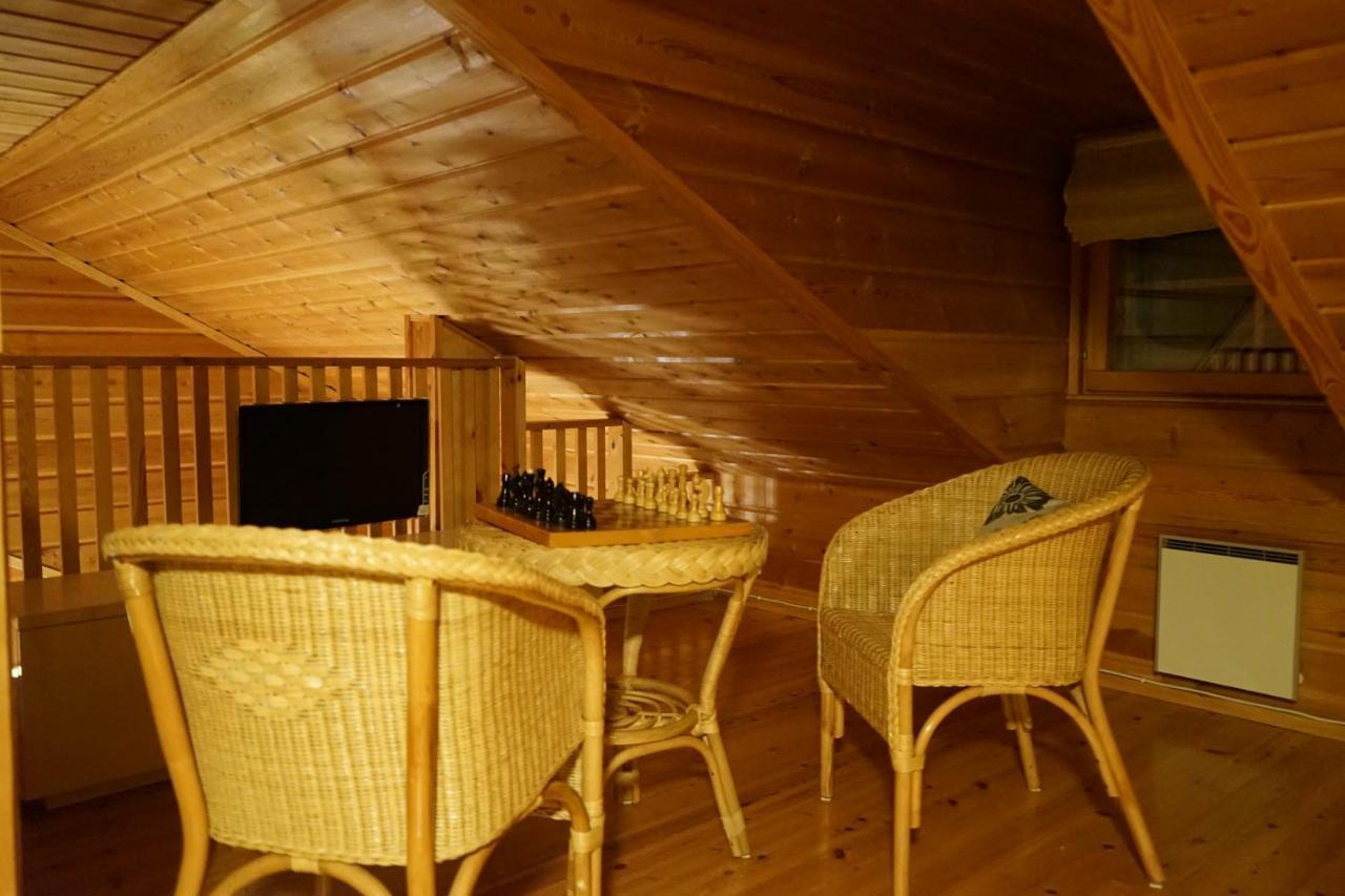 Raekkipirtti Villa Luosto Luaran gambar